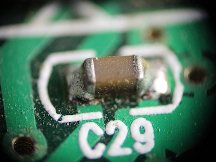 Surface-mount capacitor